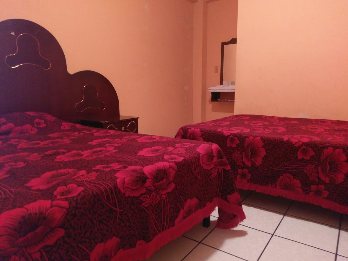 Hotel Cristal Nuevo San Juan Parangaricutiro Zewnętrze zdjęcie
